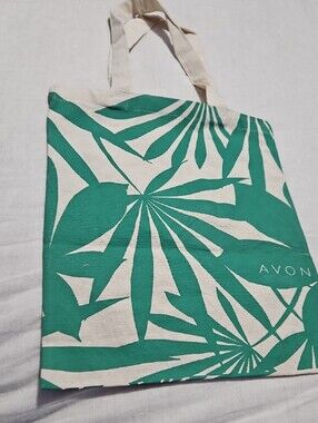 Vintage Rare 2018  New With Tags Avon Green White Tropical Canvas Leaf Tote Bag